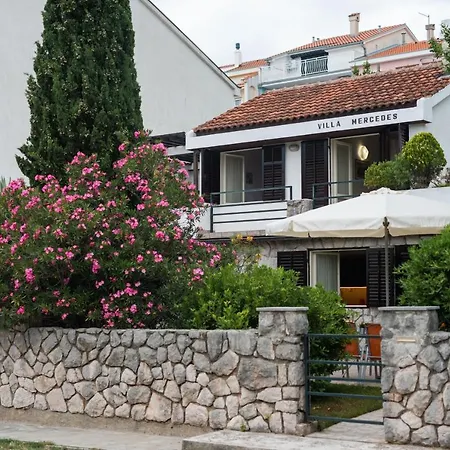 Villa Mercedes *