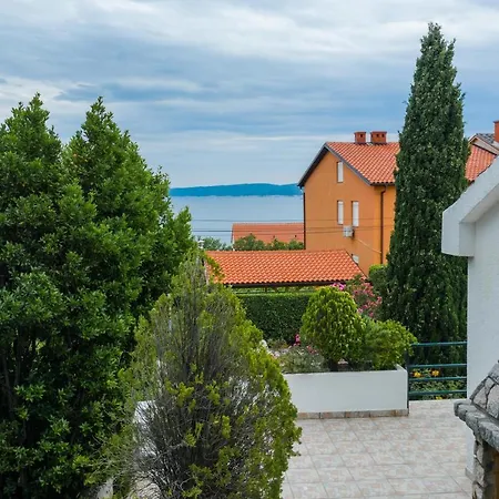 Mercedes Villa *