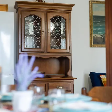 Mercedes Villa *