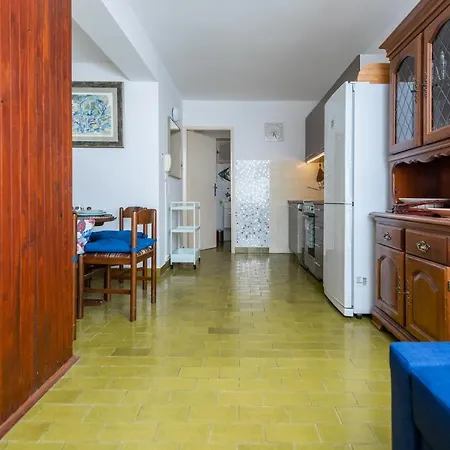 Mercedes Villa