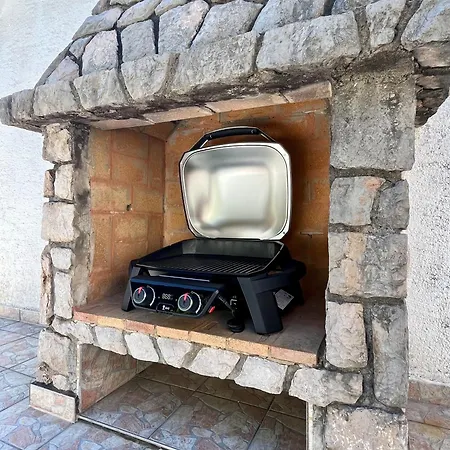 Mercedes Villa